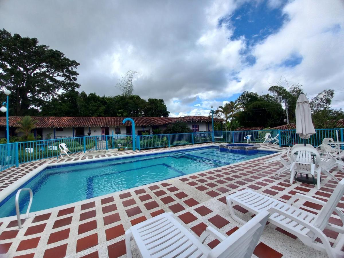 Finca Hotel Villa Del Sol Pueblo Tapao Dış mekan fotoğraf