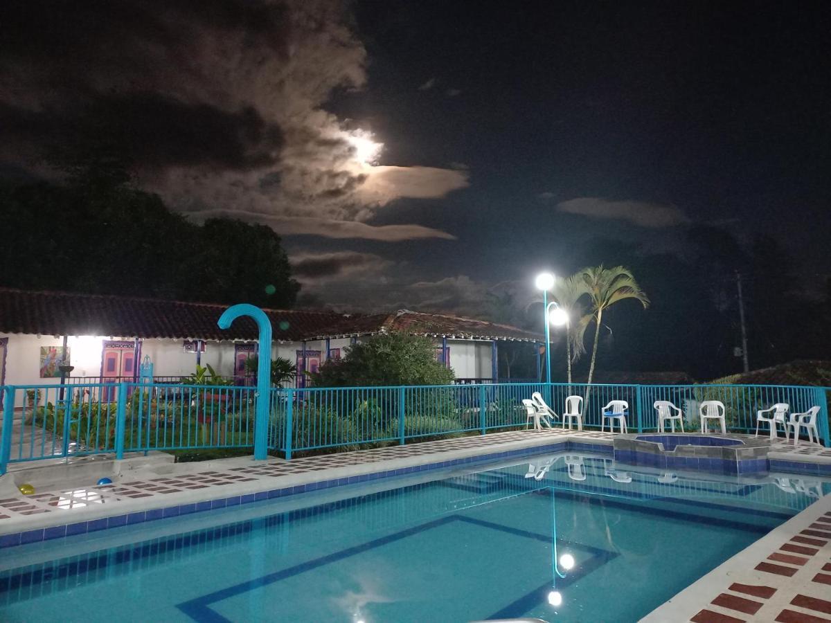 Finca Hotel Villa Del Sol Pueblo Tapao Dış mekan fotoğraf